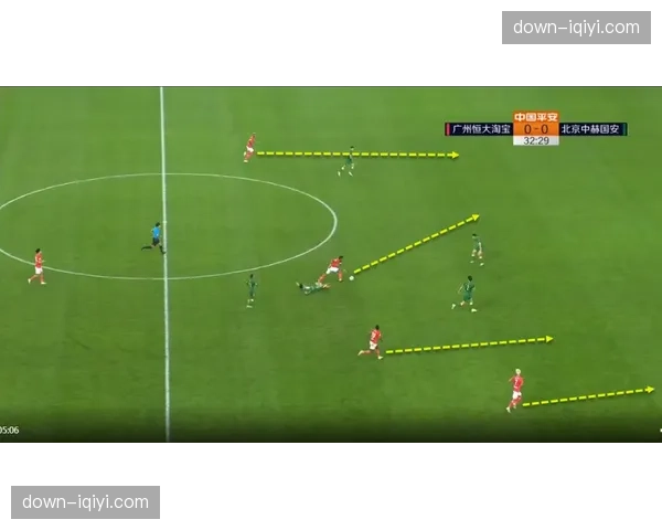 “战术复盘：十人应战的诺丁汉森林，如何通过坚决的防守反击与高效传中逼平曼城”