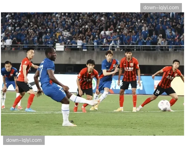 “分析:3月法甲中下游球队普遍采用低位密集防守,反击效率成保级关键” “分析:3月法甲中下游球队普遍采用低位密集防守,反击效率成保级关键”