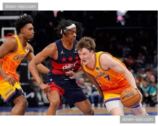 奇才与黄蜂上演对攻大战，半场合计获得45次罚球