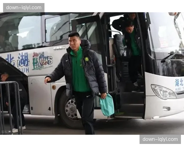 中超冬窗转会鲜有大手笔，14支球队海外拉练成主流，运营回归理性轨道